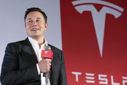 La "trampa" que usó Elon Musk para descubrir al empleado de Tesla que filtraba información a los medios