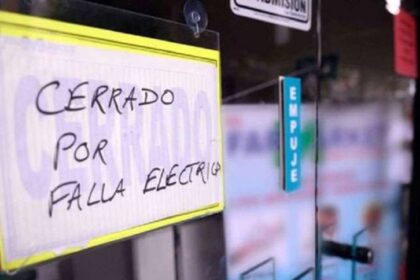 Constantes fallas eléctricas reavivan temor de un megapagón como el de 2019 entre los venezolanos