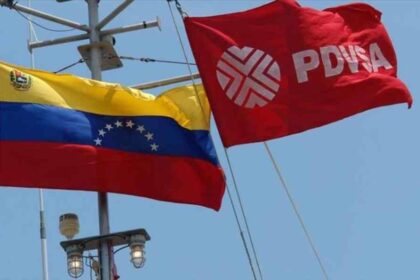 WSJ: EEUU se plantea permitir a Chevron explotar petróleo venezolano