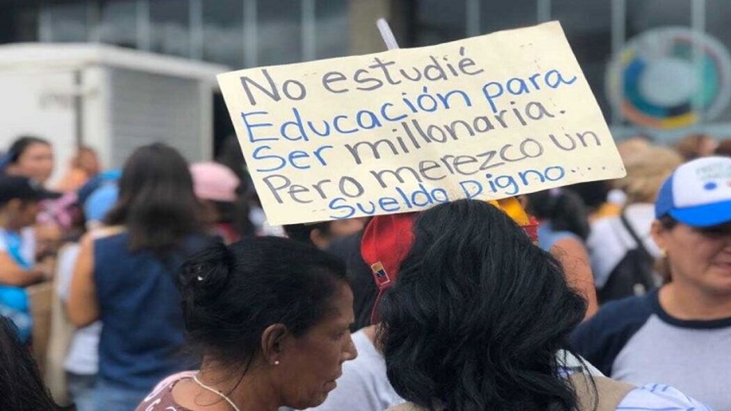 Los maestros celebran su día exigiendo mejoras salariales mientras el chavismo promete anuncios "pronto"