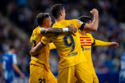 Barcelona derrotó al Espanyol para consagrarse campeón de Liga a falta de cuatro jornadas