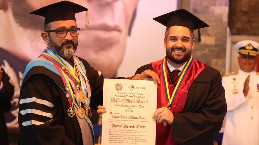 Así reaccionaron en redes al doctorado "honoris causa" que otorgó universidad zuliana a Nicolás Maduro Guerra