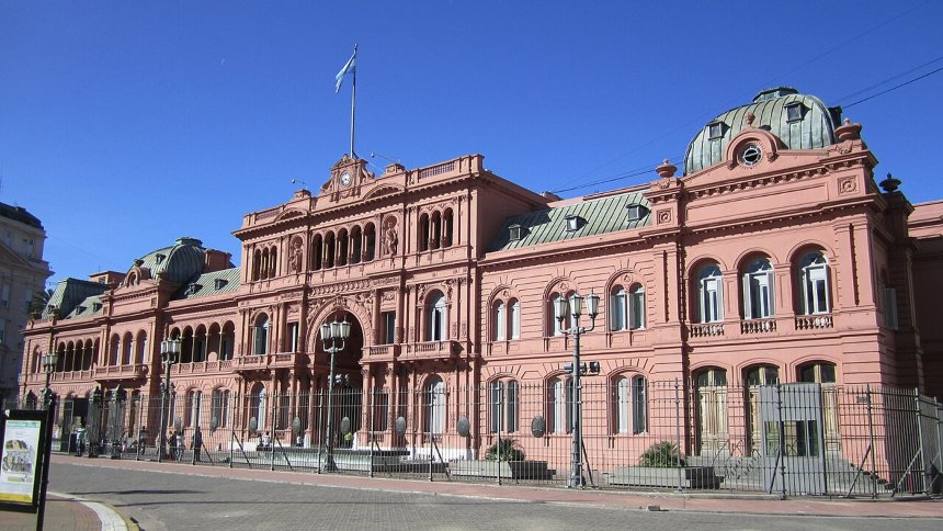 Durante primarias de este 13Ago: Desalojan palacio de Gobierno en Argentina tras amenaza anónima de bomba