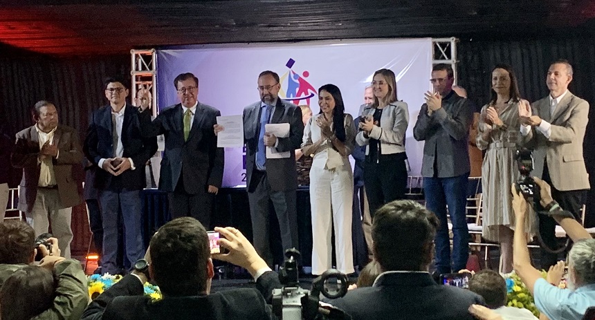 Candidatos de las Elecciones Primarias firmaron acuerdo de