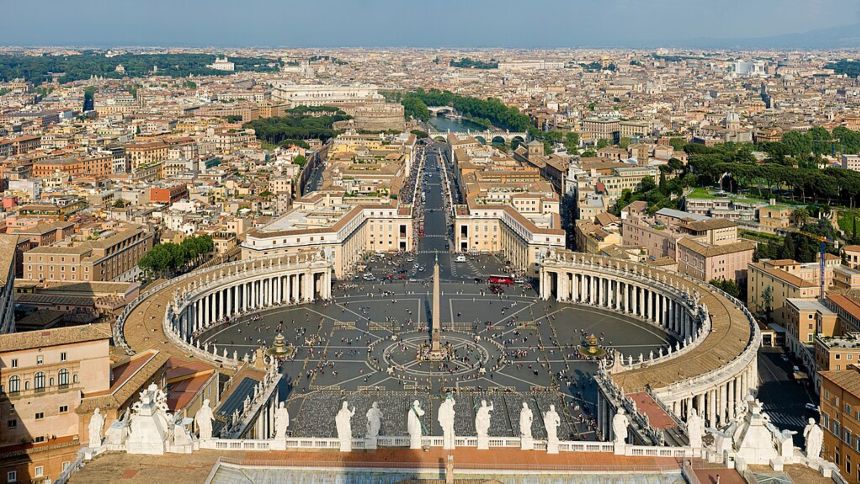 El Vaticano permitirá el bautismo a personas transexuales "bajo ciertas condiciones"