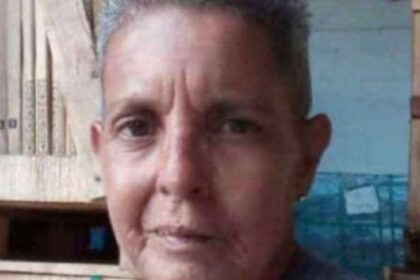 Una mujer, de 57 años de edad, murió tras ser atacaba por tres perros en La Guaira. Fue identificada como Indira Martínez y el incidente consternó a la comunidad de Tanaguarenas.  