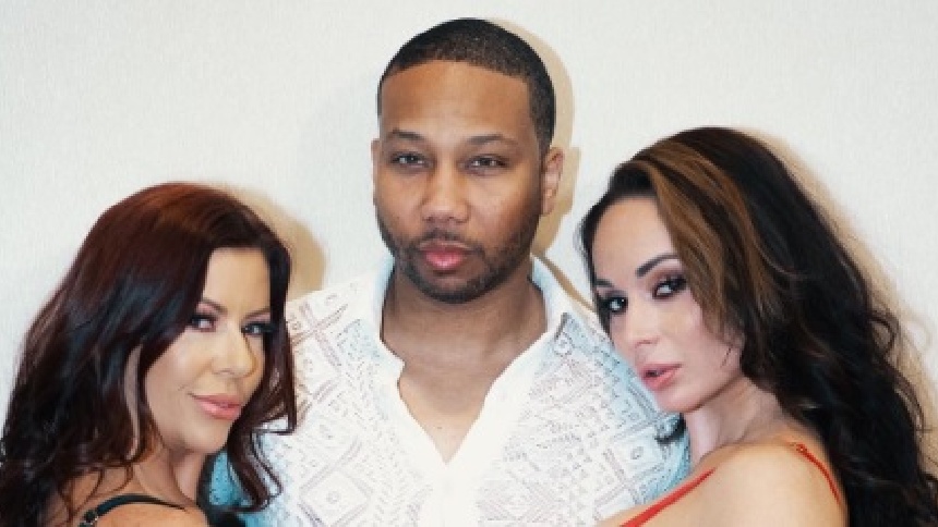 Ingeniero aeroespacial fue despedido por tener OnlyFans