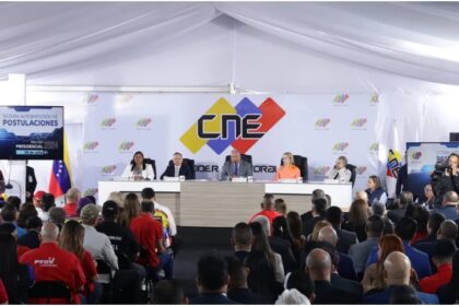 El presidente del Consejo Nacional Electoral (CNE), Elvis Amoroso, confirmó que permitieron la postulación de un candidato MUD